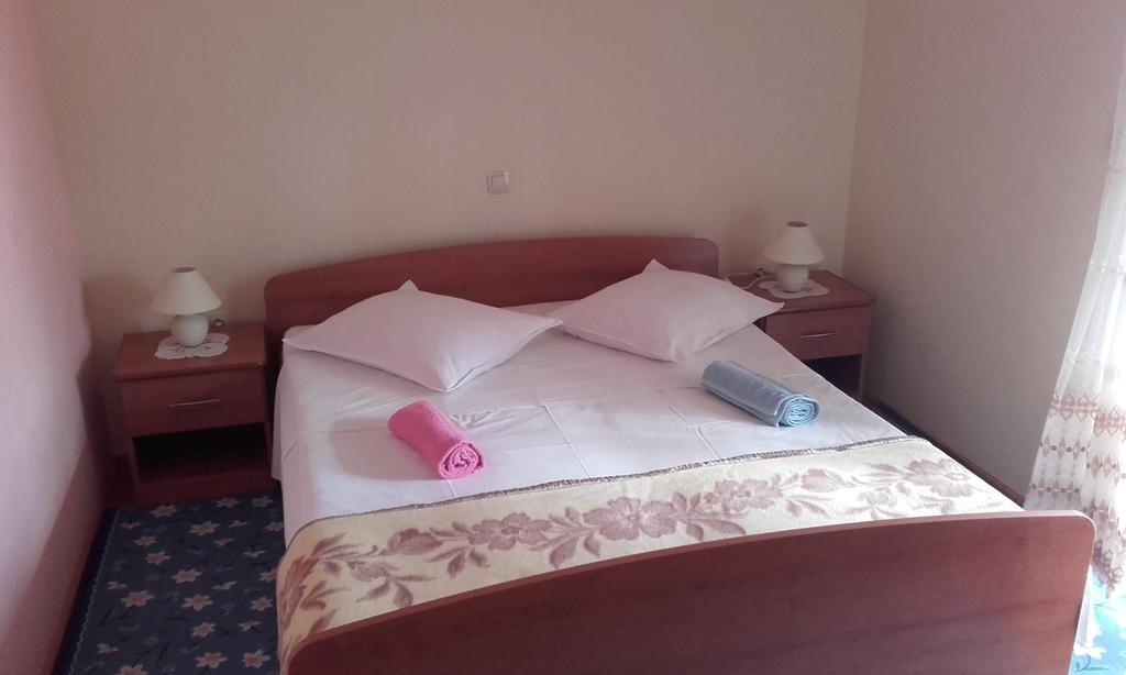 Apartments Ivka Омиш Экстерьер фото