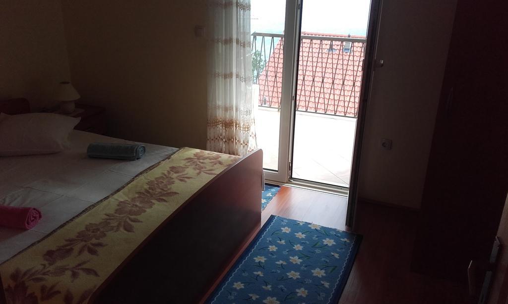 Apartments Ivka Омиш Экстерьер фото